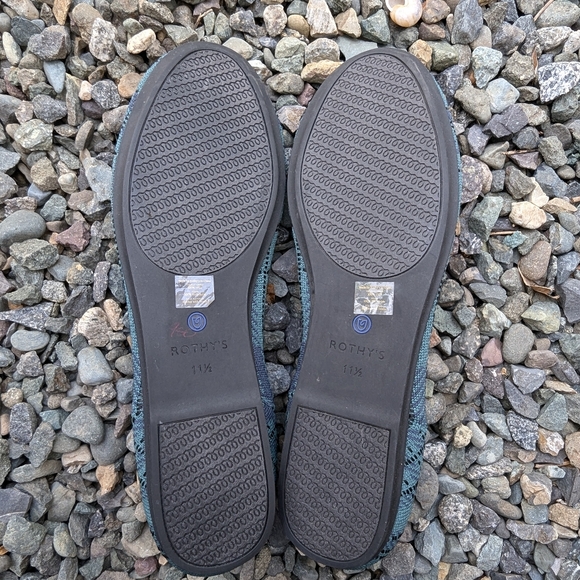 ROTHYS RETIRED WOMEN'S ROUND TOE FLATS SHOES - Picture 9 of 16